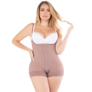 Faja tipo short de alta compresión con broches y doble refuerzo abdominal