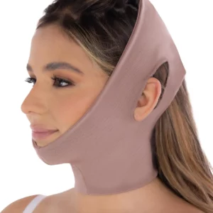 Mentonera con orejas descubiertas